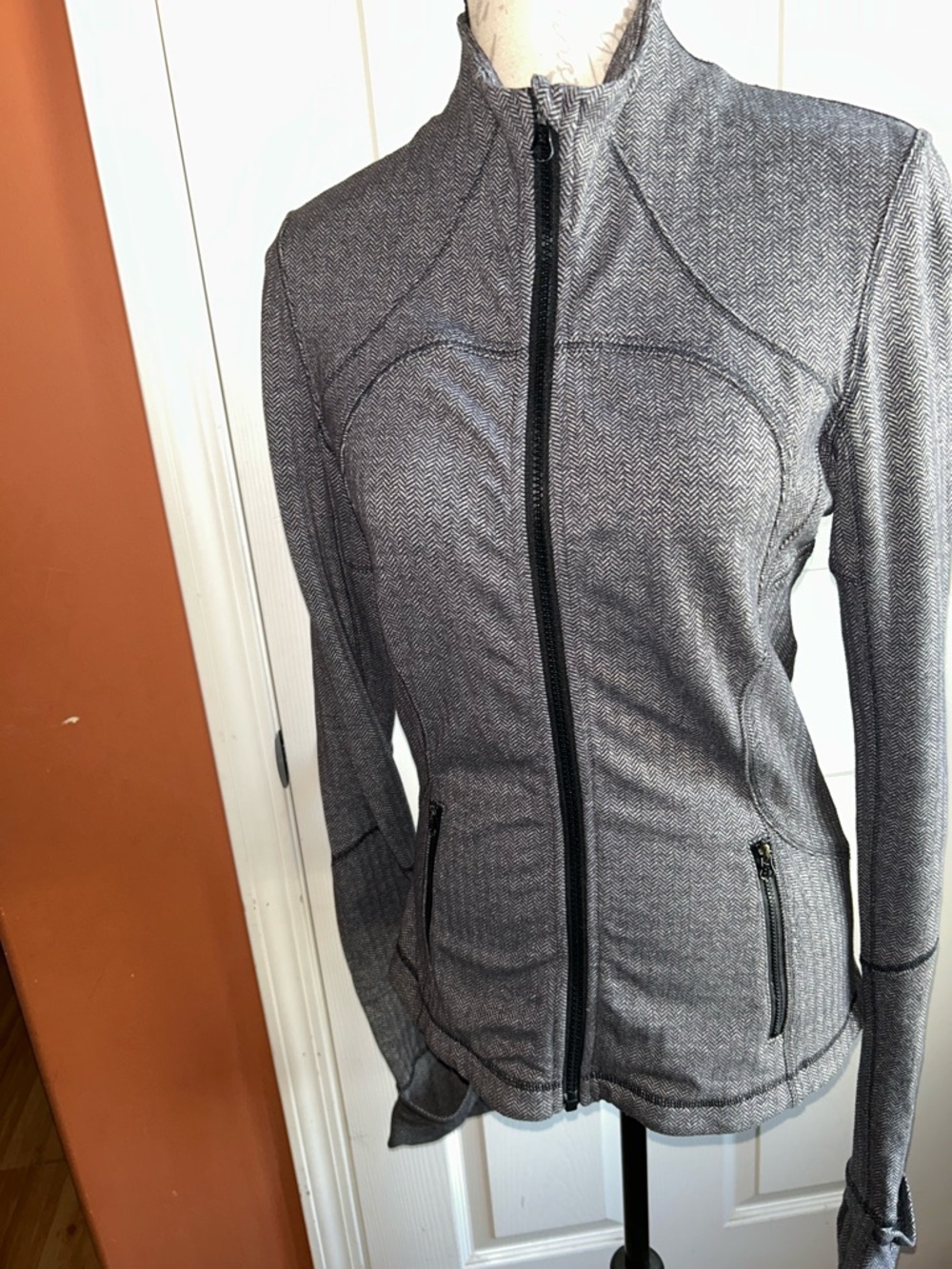Lululemon Forme Herringbone Full Zip Jacket Athleticwear Athleisure Grey - Picture 5 of 10